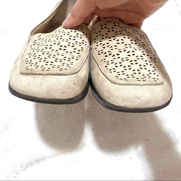 TROTTERS Jenn Laser beige loafers womens size 7 - Picture 7 of 9